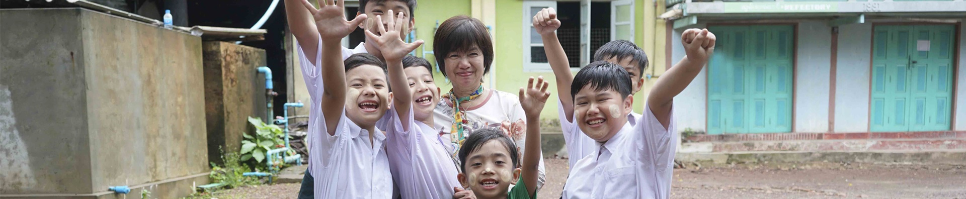 Top_Banner_Aungty Mary_with_kid